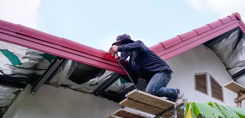 Rain Gutter Repair in Evanston